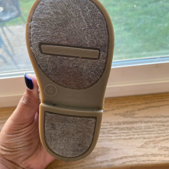 Baby Girl tan boots-suede like boots - Picture 3 of 4